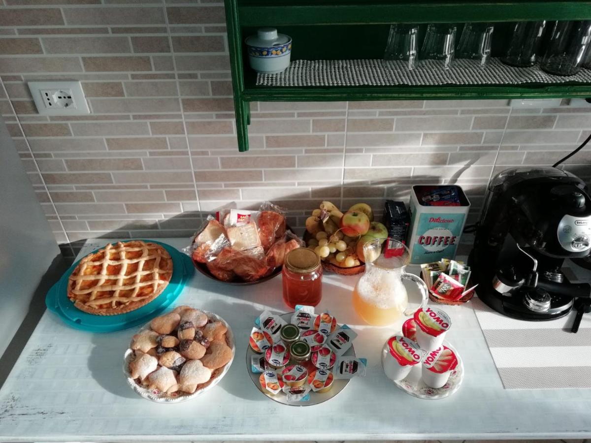Good Morning Shopping Bed and Breakfast Serravalle Scrivia Eksteriør billede